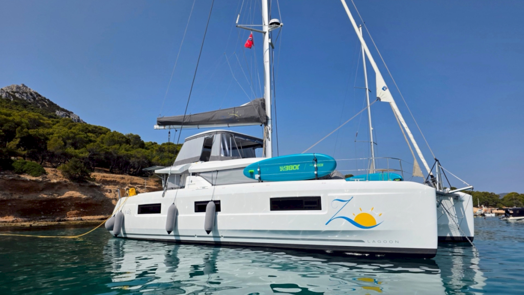 contact-yachts-zalina_0001