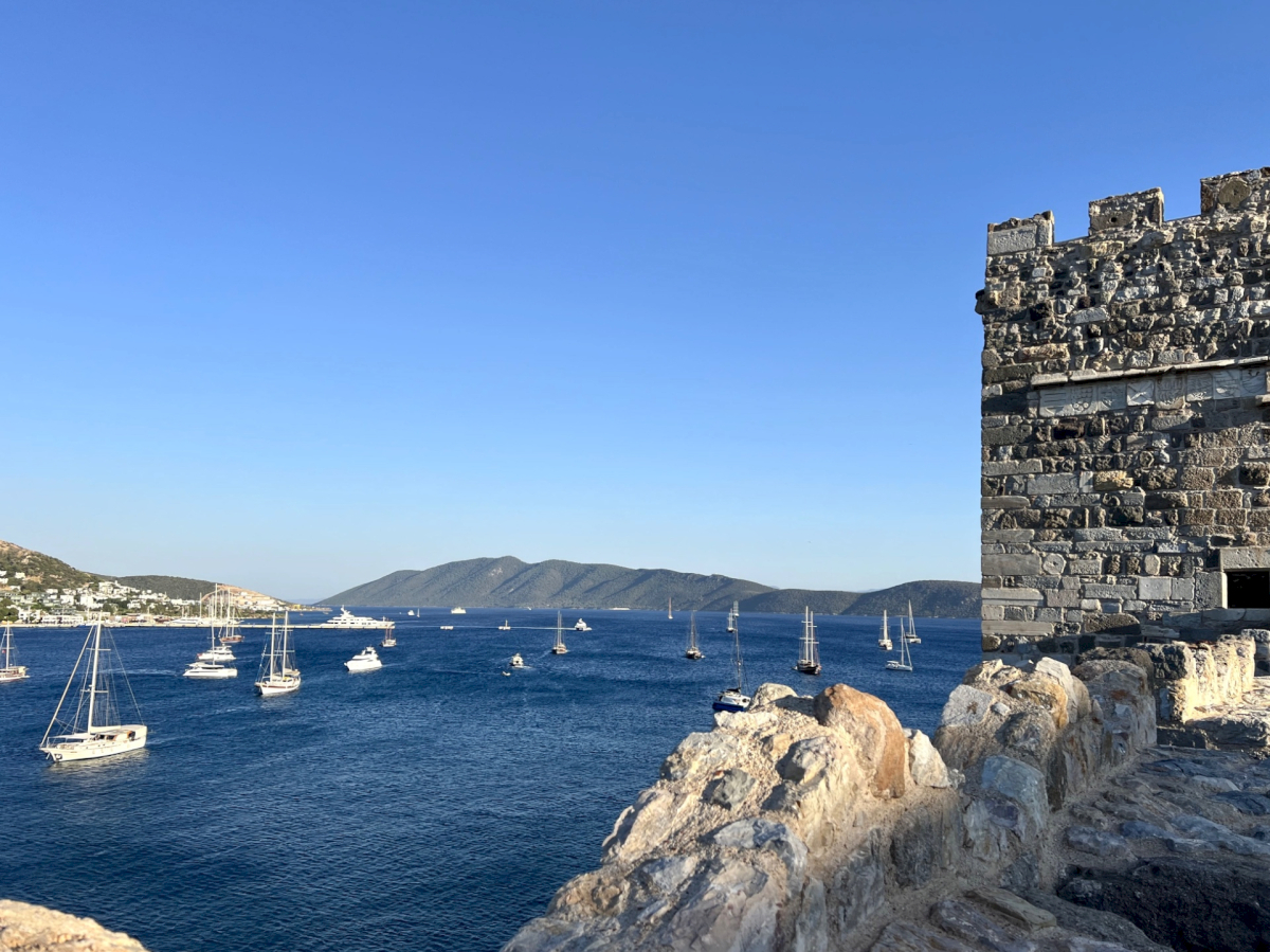 disembarking_in_bodrum_after_yacht_charter