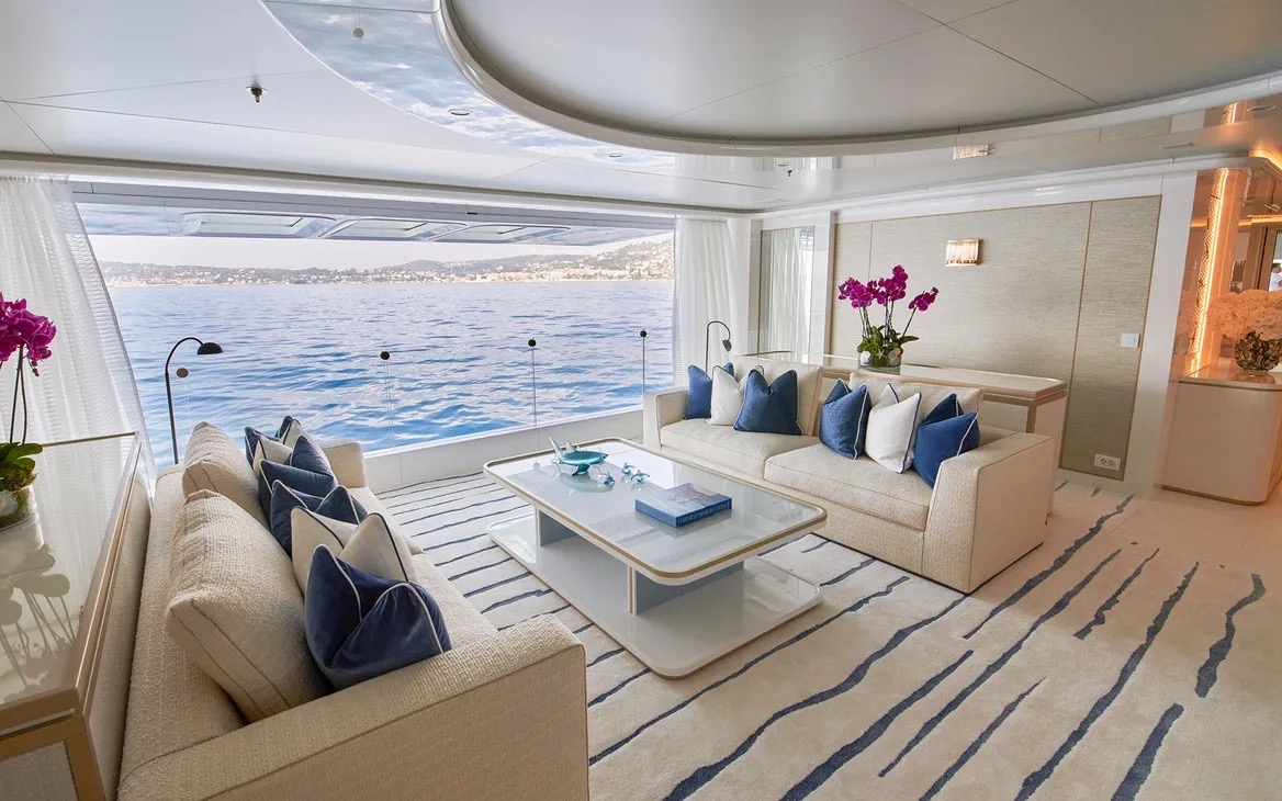 superyacht_charter_in_france
