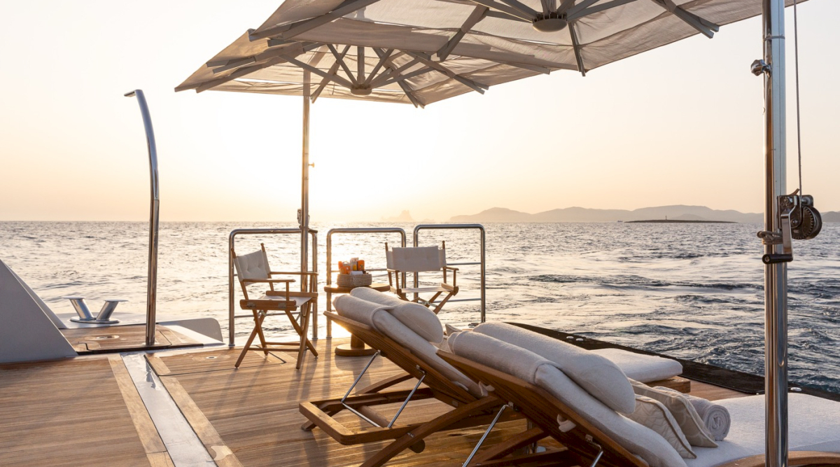 superyacht_wellness_charter_yacht