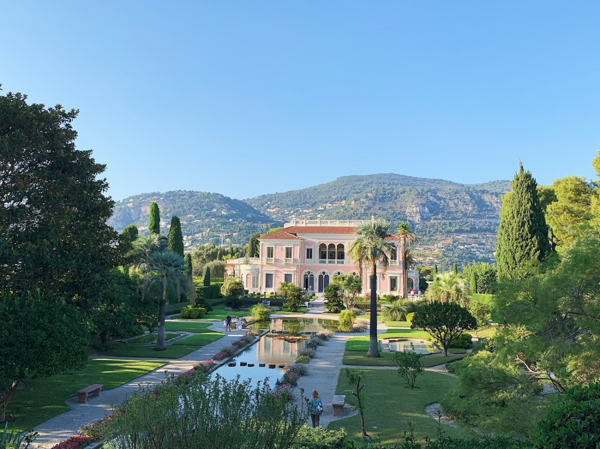 Welness luxury yacht charter in France