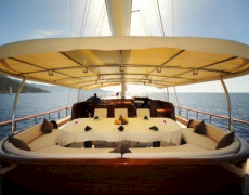 contact-yachts-dear-lila_0007