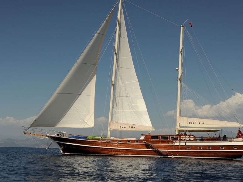 contact-yachts-dear-lila_0016