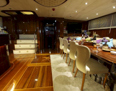 contact-yachts-dear-lila_0018