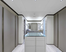 contact-yachts-all-about-u2_0004