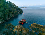 contact-yachts-le-rouge_0006