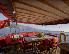 contact-yachts-le-rouge_0007