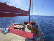 contact-yachts-le-rouge_0016