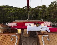 contact-yachts-le-rouge_0017