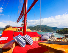 contact-yachts-le-rouge_0021