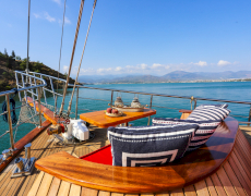 contact-yachts-le-rouge_0022