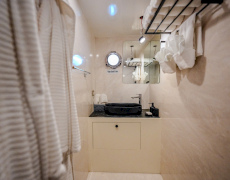 contact-yachts-king-of-the-sea_0006