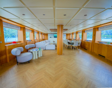 contact-yachts-king-of-the-sea_0032