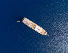 contact-yachts-king-of-the-sea_0048