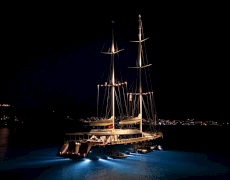 contact-yachts-de-love_0003