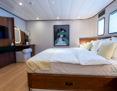 contact-yachts-de-love_0010