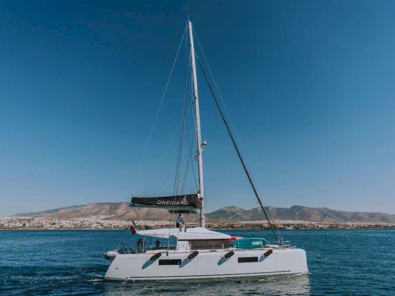 contact-yachts-oneida_0003