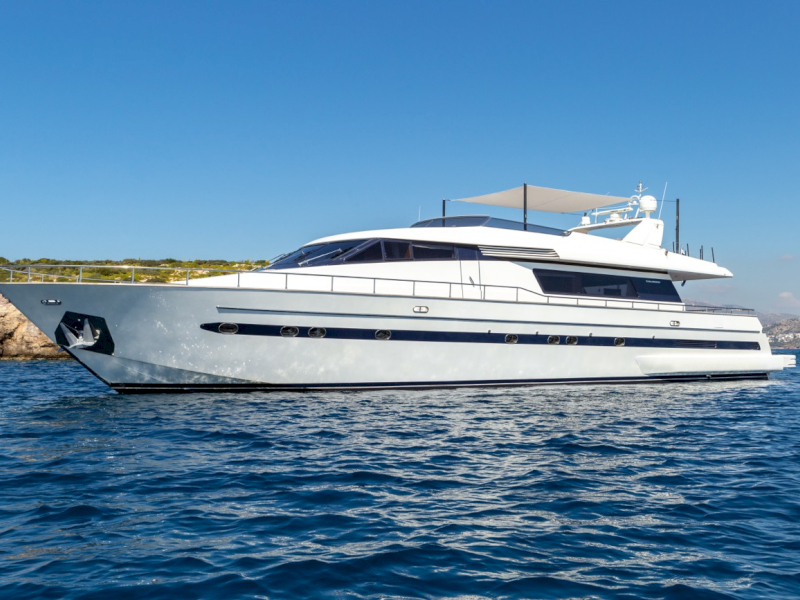 contact-yachts-the-bird_0013