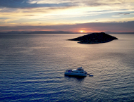 contact-yachts-crazy-horse_0025