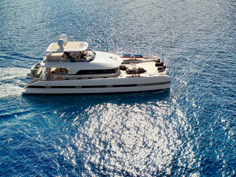 contact-yachts-crazy-horse_0028