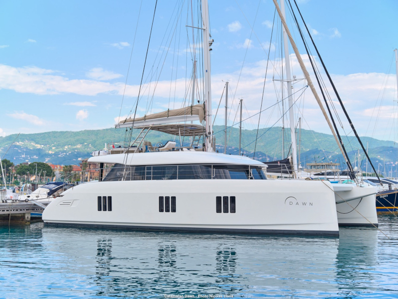 contact-yachts-dawn_0017