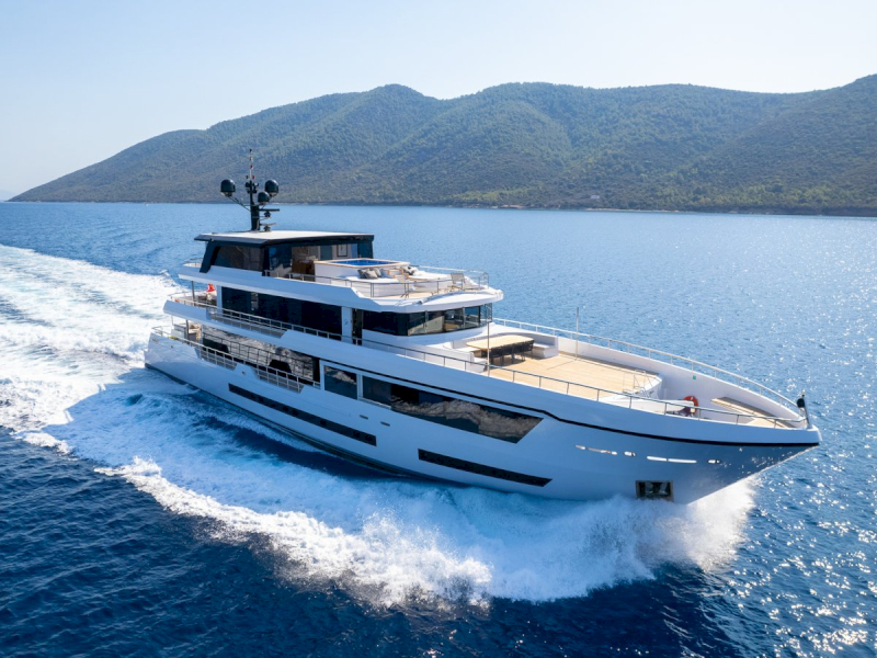 contact-yachts-adamaris_0025