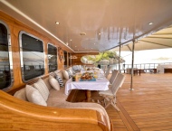 contact-yachts-queen-atlantis_0006