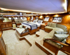 contact-yachts-queen-atlantis_0008