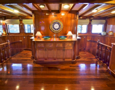 contact-yachts-queen-atlantis_0015