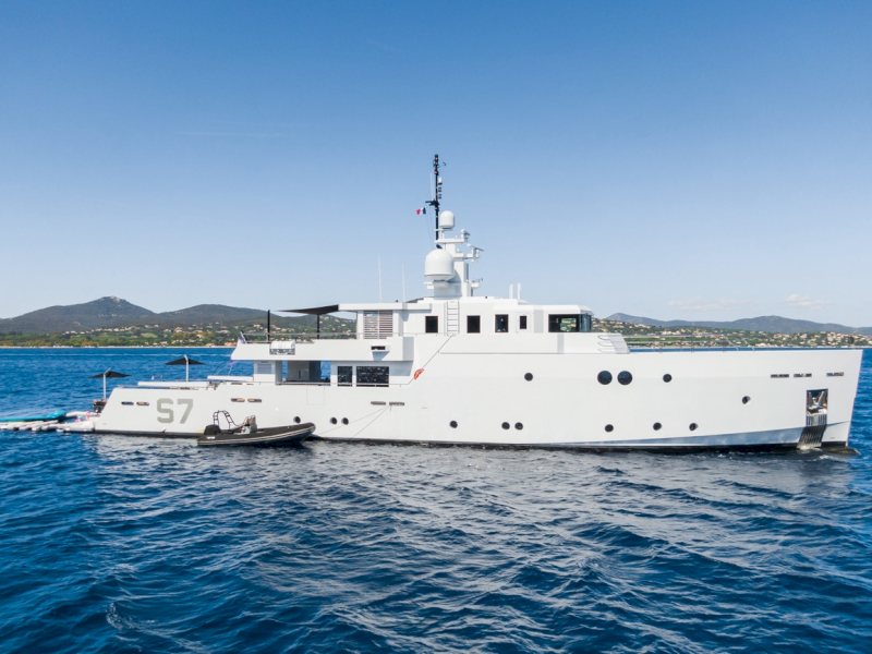 contact-yachts-s7_0023