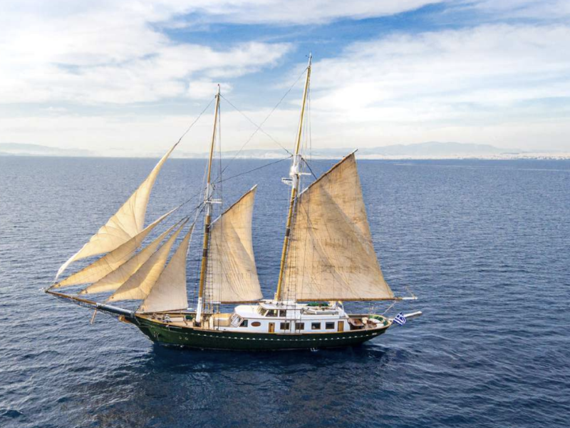 contact-yachts-arktos_0001