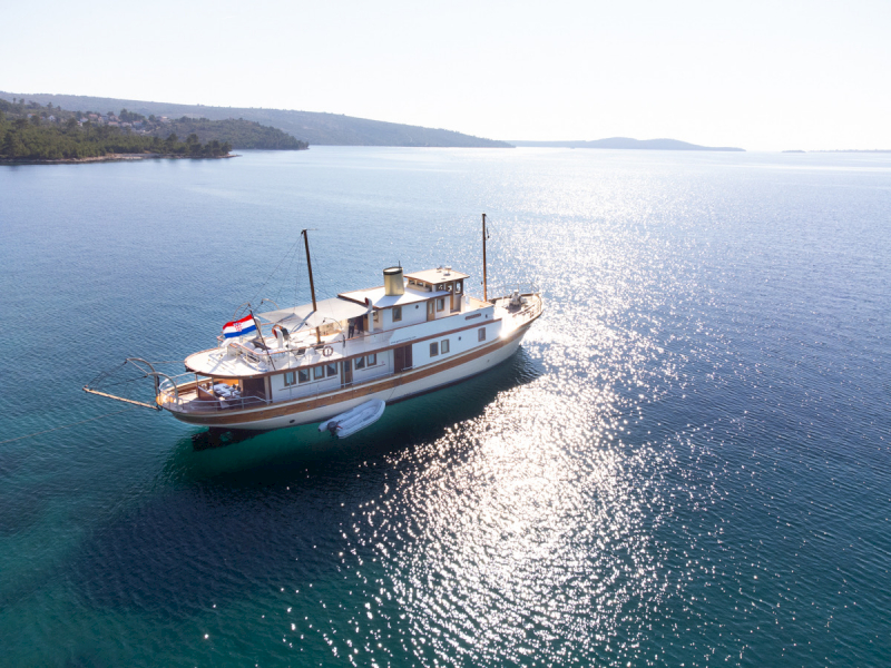 contact-yachts-gallant_0032