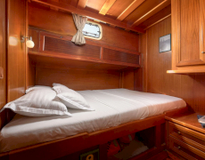 contact-yachts-sole_0004