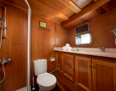 contact-yachts-sole_0006