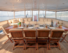 contact-yachts-sole_0015