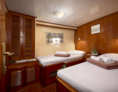 contact-yachts-agora_0003