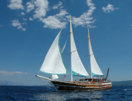 contact-yachts-agora_0007