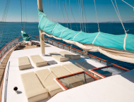 contact-yachts-agora_0012