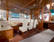 contact-yachts-agora_0014