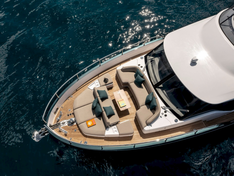 contact-yachts-olivia_0013