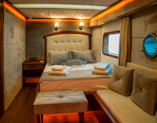 contact-yachts-oggusto-2026-08-26-14-27-25