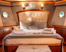 contact-yachts-oggusto_0001