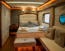 contact-yachts-oggusto_0009