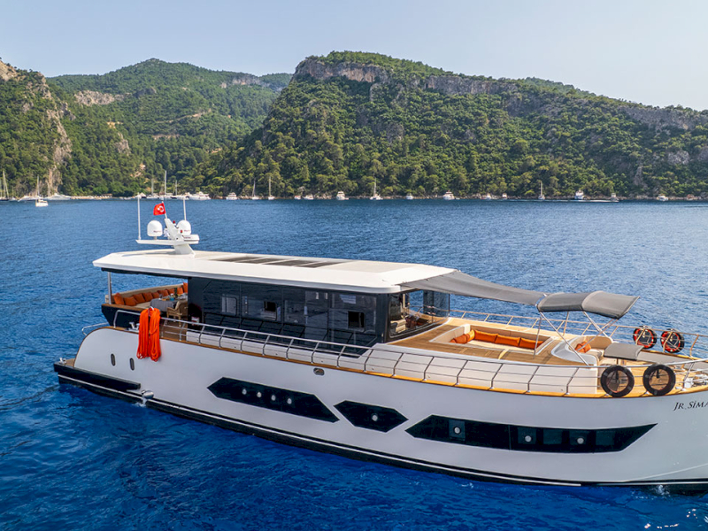 contact-yachts-jr-simay_0018