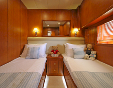 contact-yachts-tango-charlie_0015