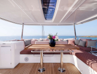 catamaran-from-athens-to-cyclades-dream