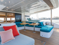 charter-poseira-catamaran-in-greece-with-crew