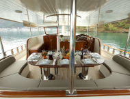 contact-yachts-queen-lila_0015