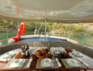 contact-yachts-queen-lila_0016