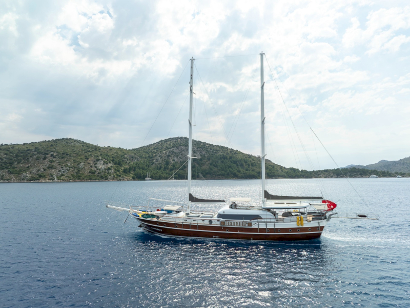 contact-yachts-kaan-ayaz_0001